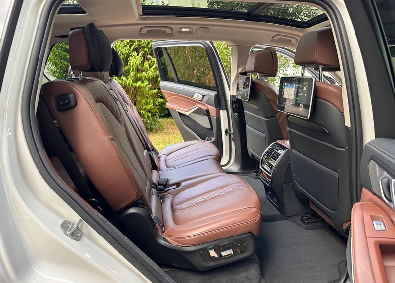 BMW X7 • 2019 • 82,000 km 14