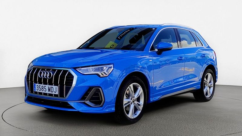 Audi Q3 • 2023 • 12,679 km 1