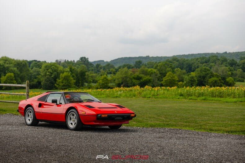 Ferrari 488 GTB • 1983 • 19,000 km 11