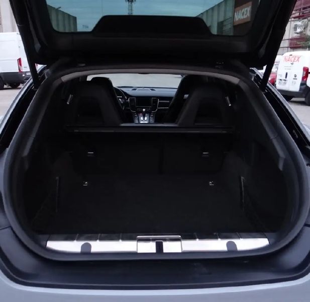 Porsche Panamera • 2013 • 204,500 km 10