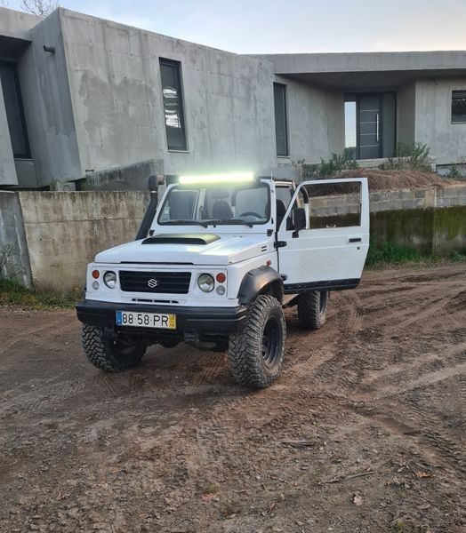 Suzuki Samurai • 2000 • 200,000 km 1