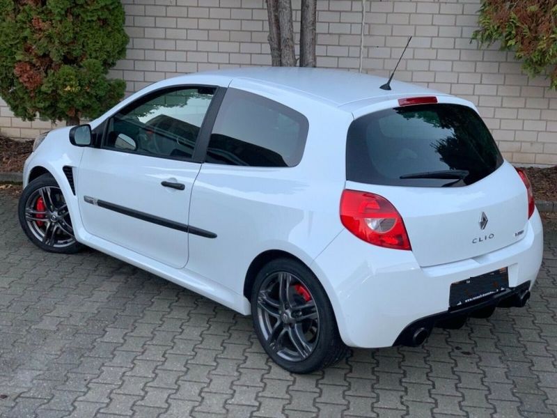 Renault Clio • 2012 • 29,000 km 5