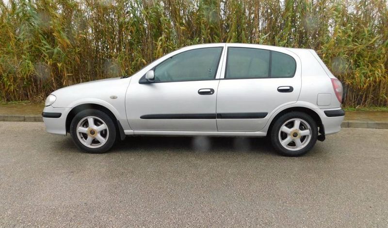 Nissan Almera • 2001 • 200,000 km 2