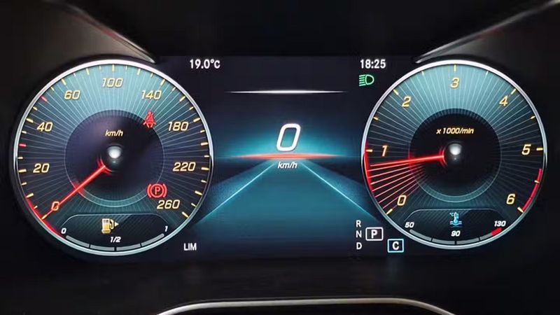 Mercedes-Benz C-Class • 2021 • 39,441 km 8