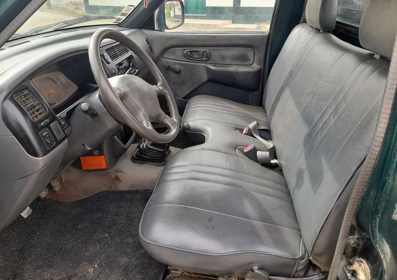 Mitsubishi L200 • 1999 • 250,000 km 6