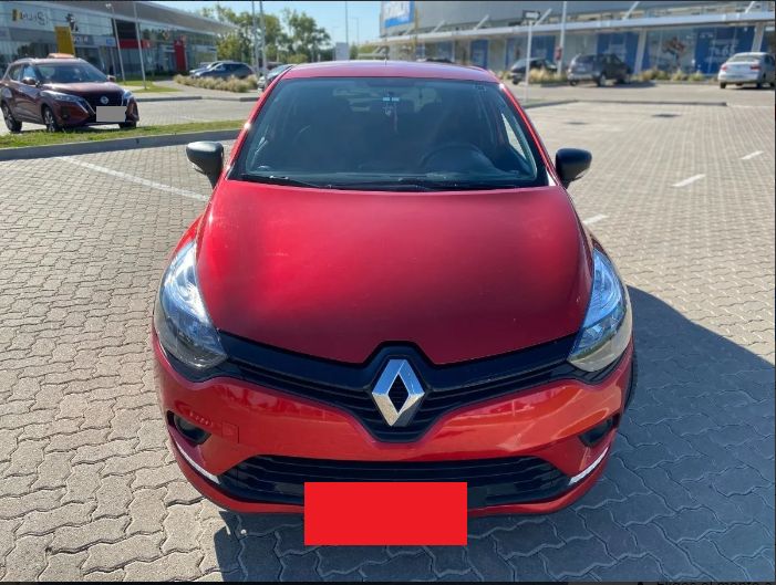 Renault Clio • 2020 • 50,000 km 3