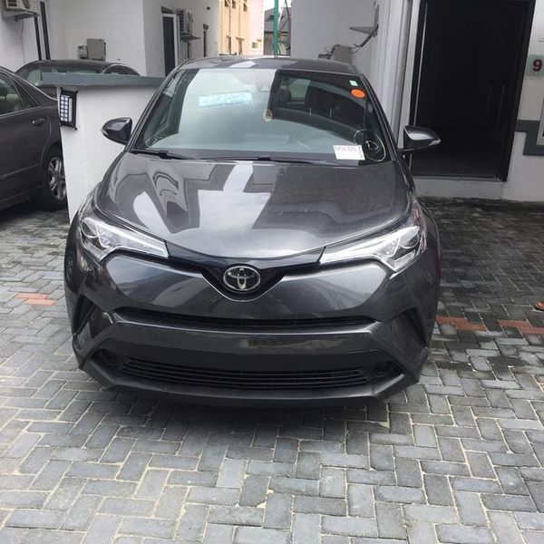 Toyota C-HR • 2018 • 32 km 3