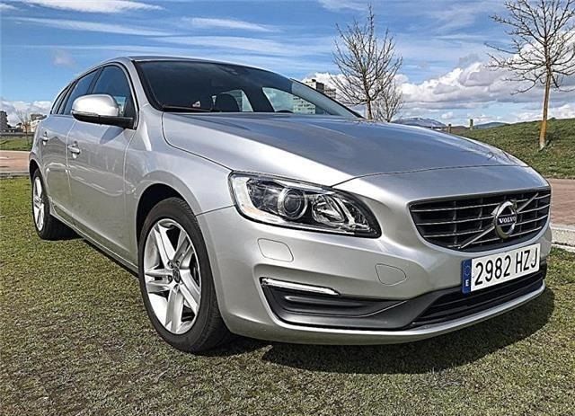 Volvo V60 • 2014 • 129,000 km 1