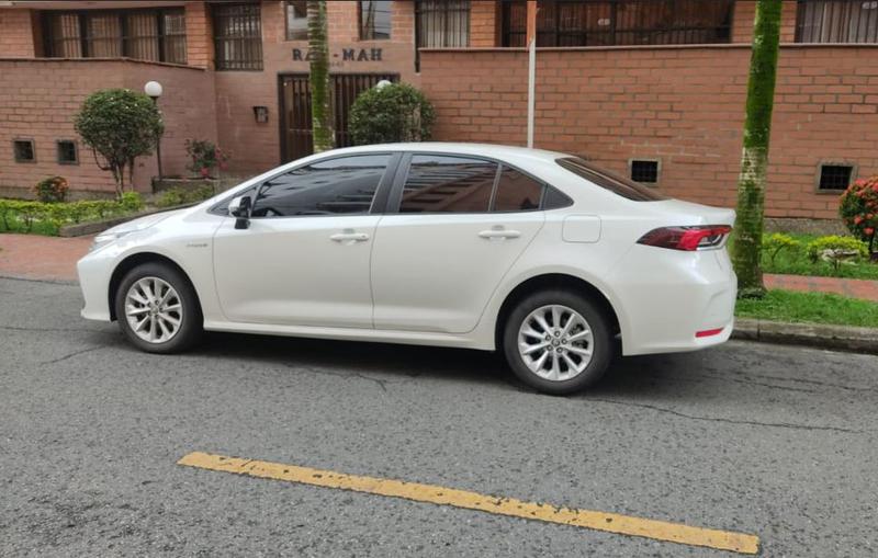 Toyota Corolla Hybrid • 2020 • 3,700 km 3
