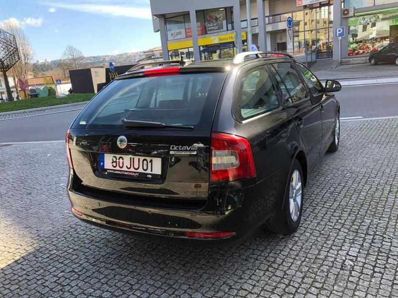 Škoda Octavia • 2010 • 200,000 km 2