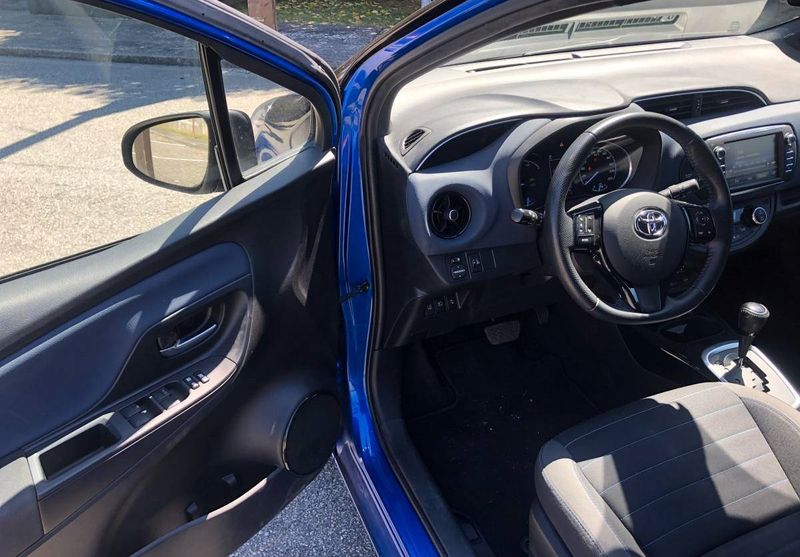 Toyota Yaris • 2017 • 59,999 km 5