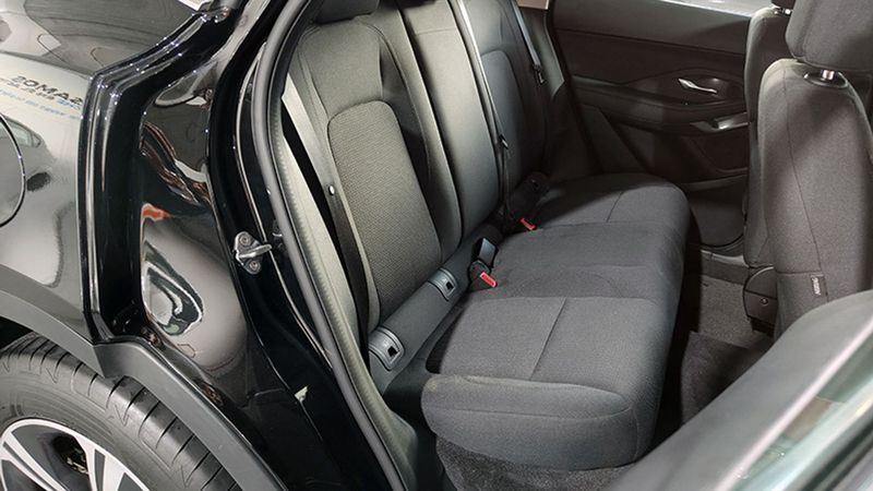 Jaguar E-PACE • 2021 • 32,978 km 18