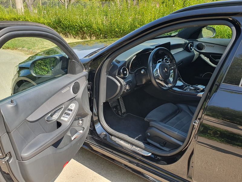 Mercedes-Benz C-Class • 2020 • 120,000 km 7
