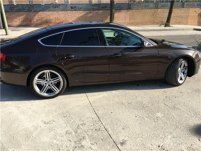 Audi A5 • 2010 • 130,000 km 3