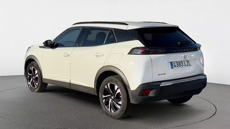 Peugeot 2008 • 2022 • 103,497 km 3