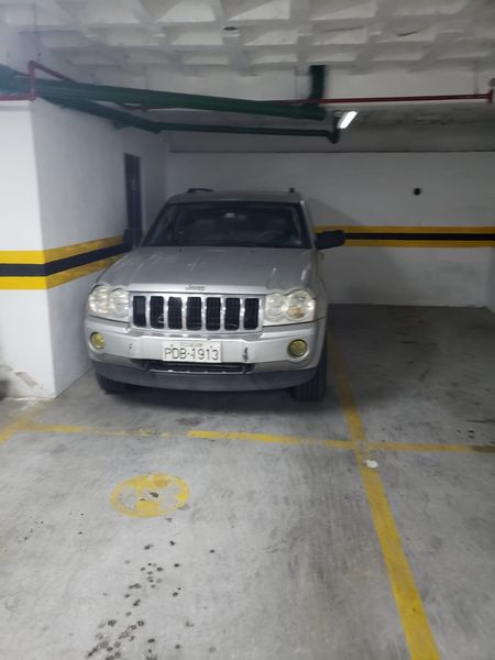 Jeep Grand Cherokee • 2007 • 200,000 km 1