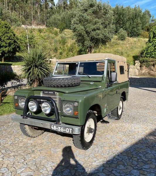 Land Rover LR3 • 1980 • 90,000 km 1