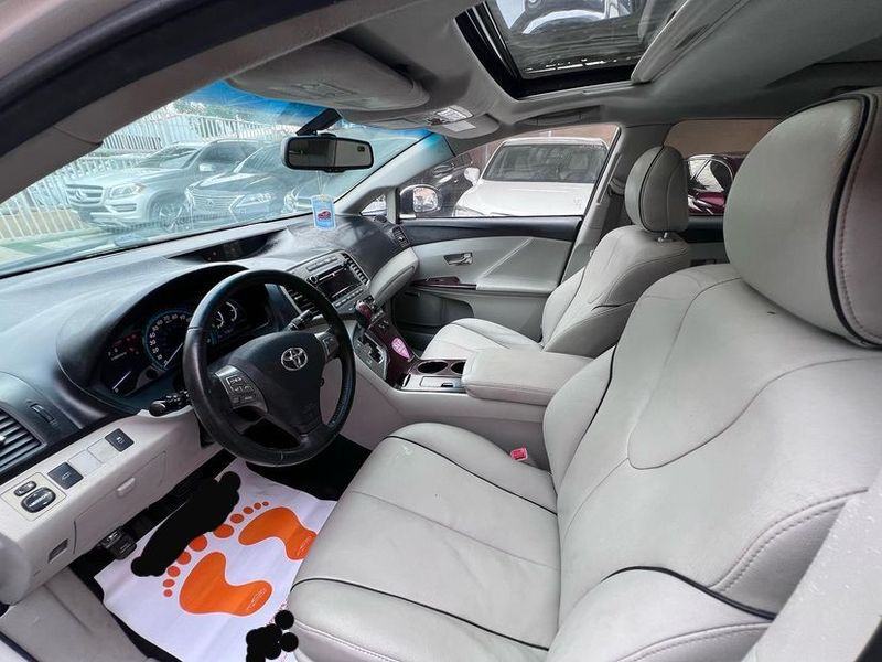 Toyota Venza • 2018 • 50,000 km 2