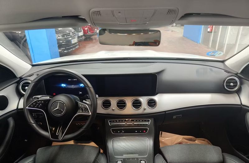 Mercedes-Benz E-Class • 2023 • 35,800 km 6