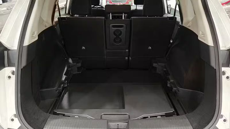 Nissan X-Trail • 2024 • 13,843 km 10