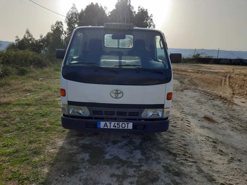 Toyota Dyna • 2000 • 137,200 km 1