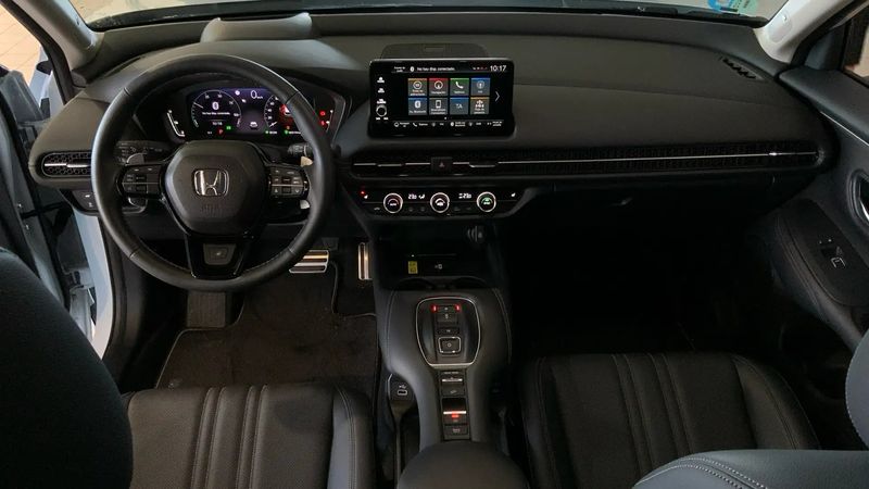 Honda CR-V Hybrid • 2023 • 5,223 km 7