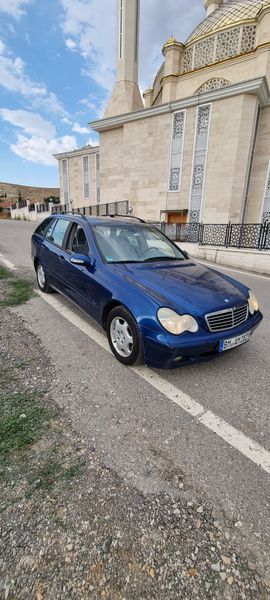 Mercedes-Benz C-Class • 2002 • 237,000 km 1