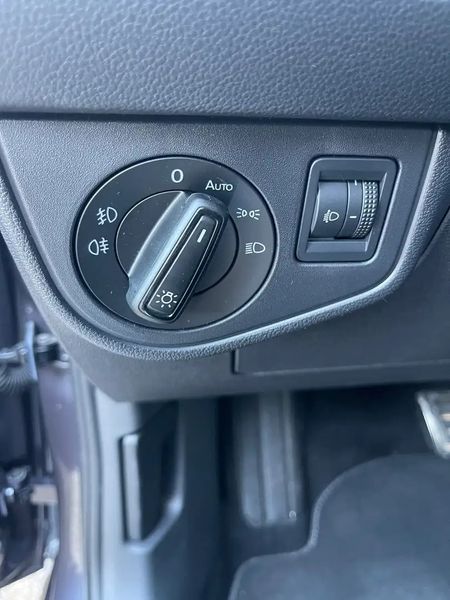 Volkswagen Polo • 2024 • 37,850 km 9