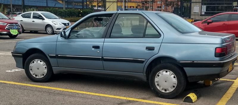 Peugeot 405 • 1993 • 216,000 km 3
