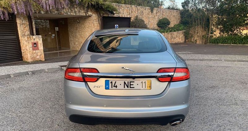 Jaguar XF • 2012 • 243,000 km 2