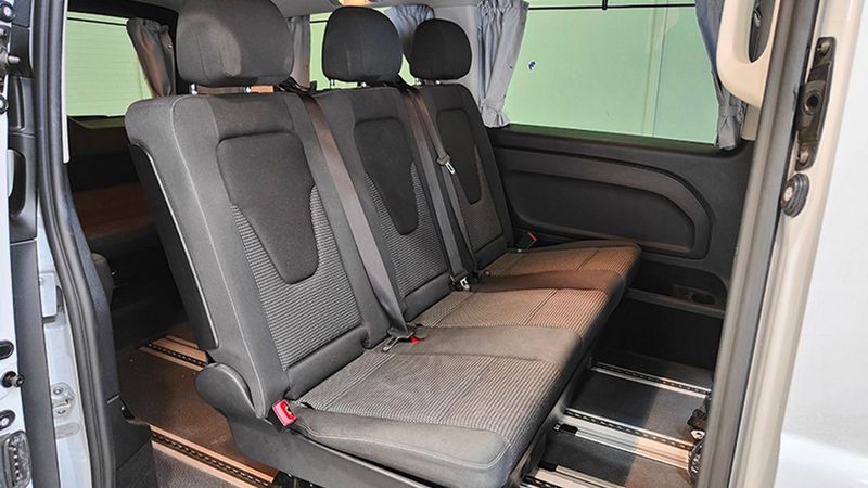 Mercedes-Benz 210 Van • 2022 • 43,229 km 13