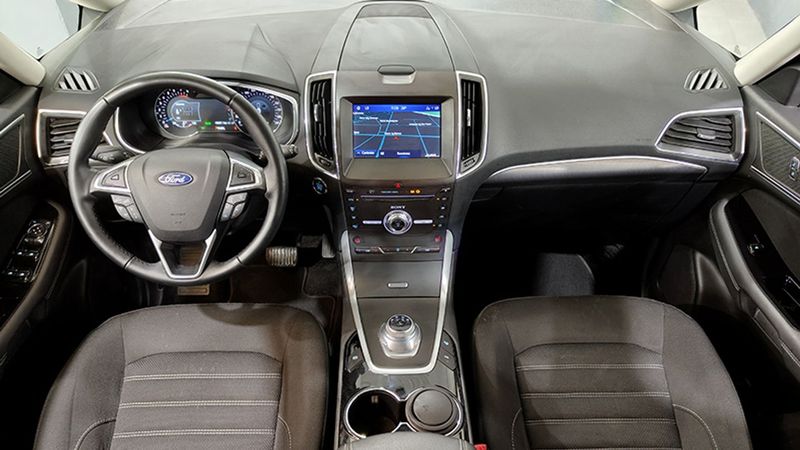 Ford Galaxy • 2022 • 45,807 km 6