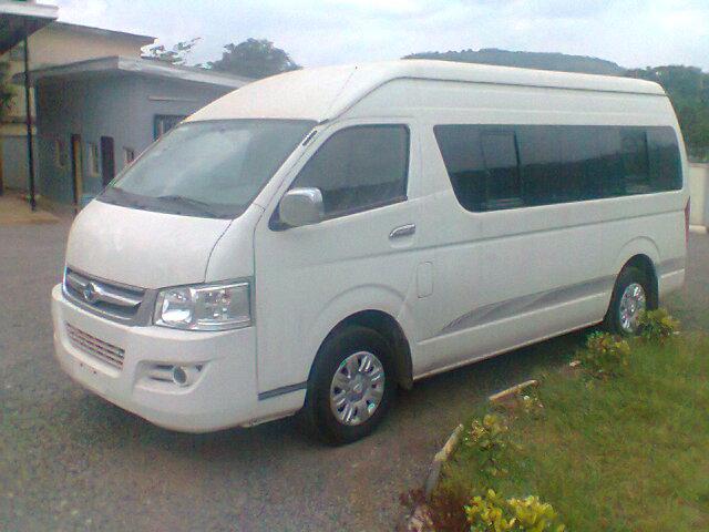 Toyota Hiace • 2010 • 857,666 km 1