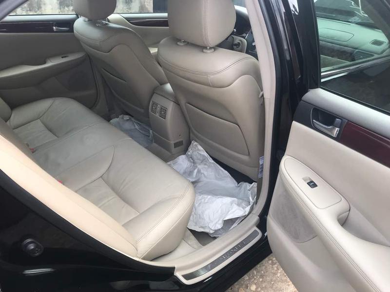 Lexus ES 330 • 2007 • 32,000 km 2