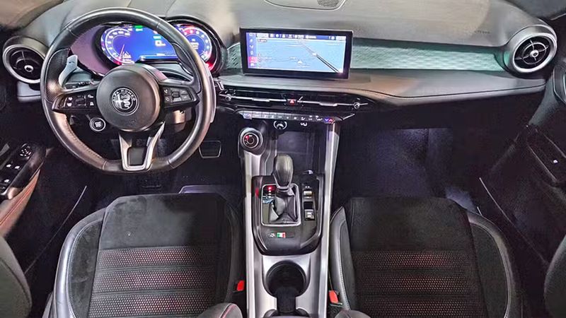 Alfa Romeo Stelvio • 2023 • 65,924 km 6