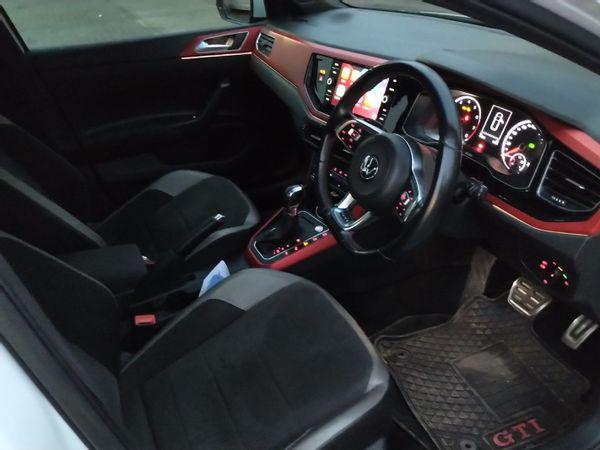 Volkswagen Polo • 2018 • 120,000 km 4