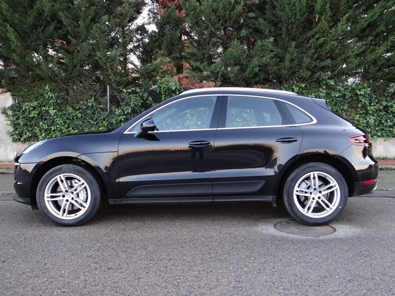 Porsche Macan • 2017 • 176,000 km 11