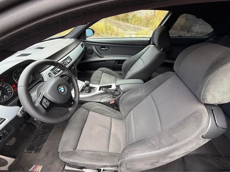 BMW 328i • 2017 • 197,000 km 3