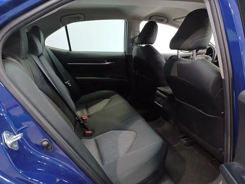 Toyota Camry • 2020 • 43,000 km 3