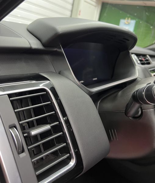 Land Rover Range Rover • 2020 • 150,000 km 13