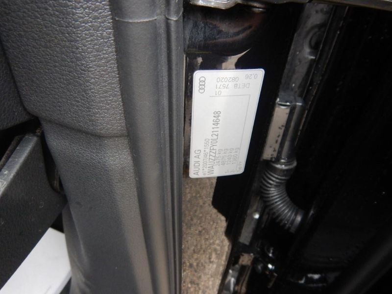 Audi Q5 • 2020 • 119,000 km 4