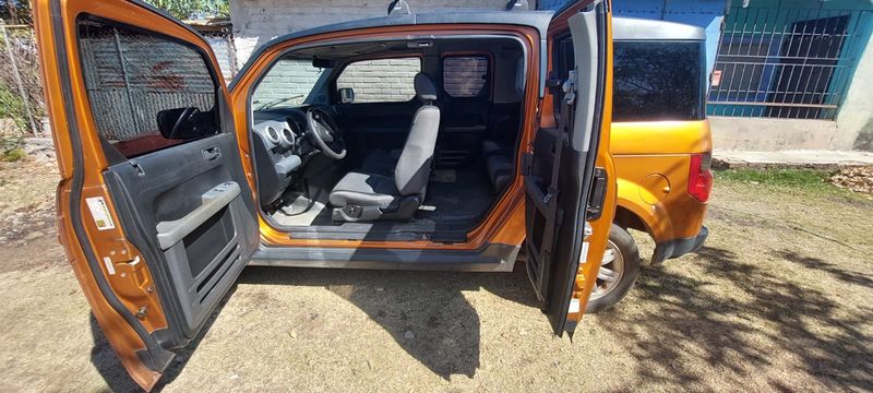Honda Element • 2006 • 197,687 km 4