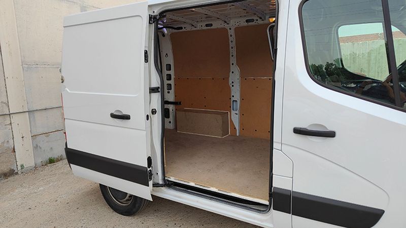 Renault Master • 2021 • 30,722 km 8