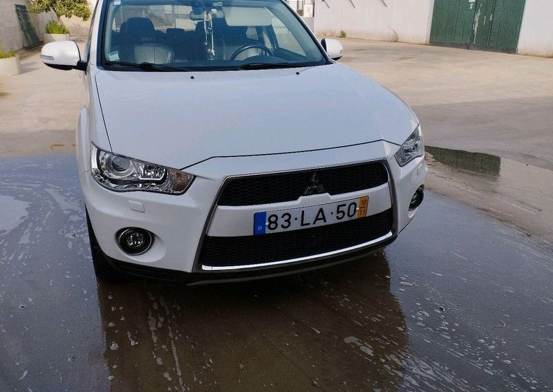 Mitsubishi Outlander • 2010 • 219,000 km 1