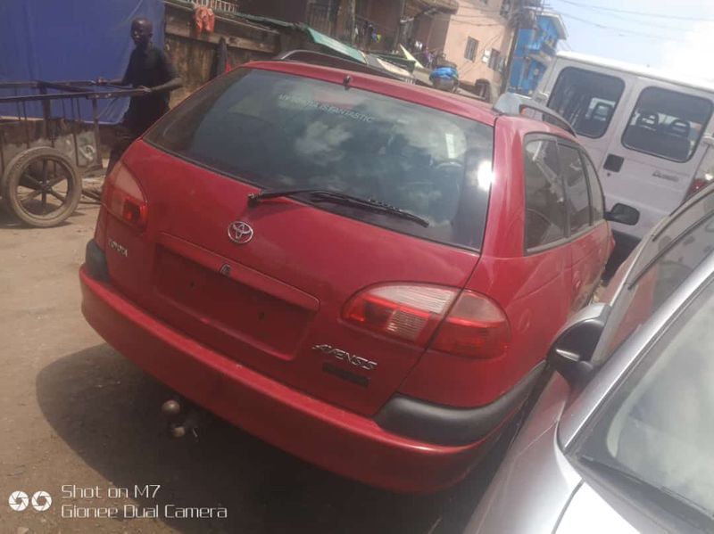 Toyota Avensis • 2000 • 14,275 km 1