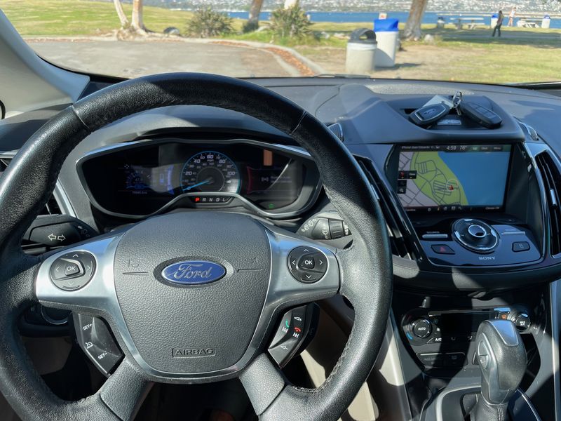 Ford C-Max Hybrid • 2013 • 75,600 km 2
