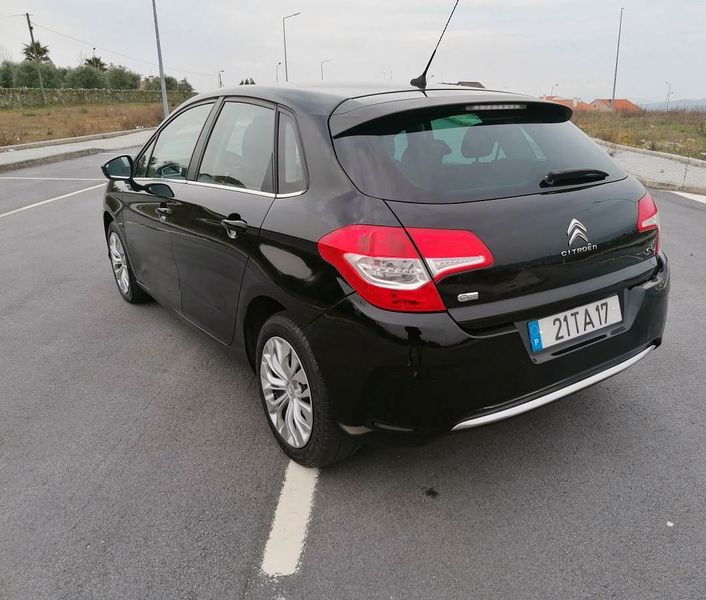 Citroën C4 • 2014 • 200,000 km 7