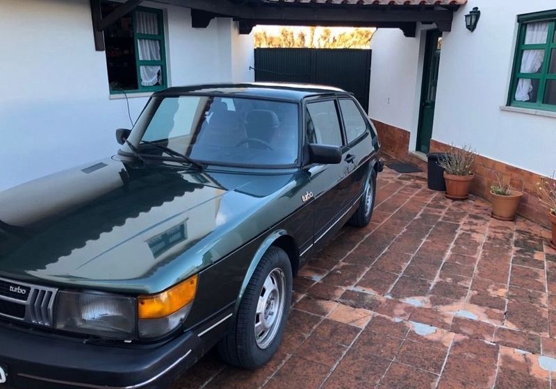 Saab 900 • 1982 • 185,000 km 4
