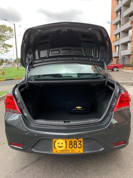 Chevrolet Onix • 2020 • 18,300 km 9