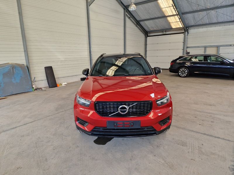 Volvo XC40 • 2020 • 105,000 km 2